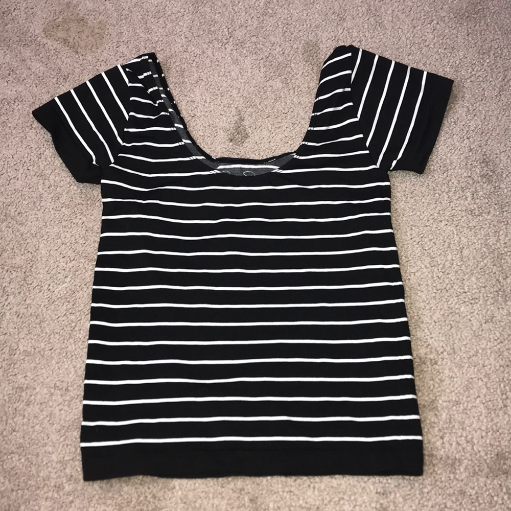 Jessica Simpson crop top
